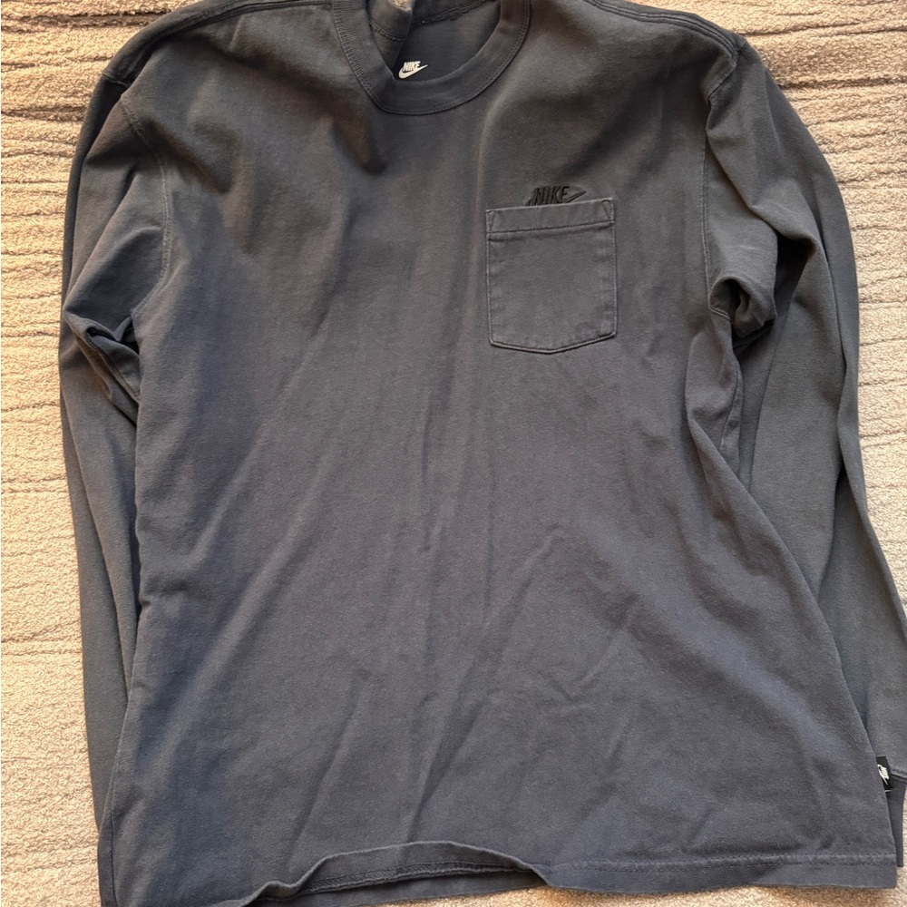 Nike Men's Dark Gray Long Sleeve Tee